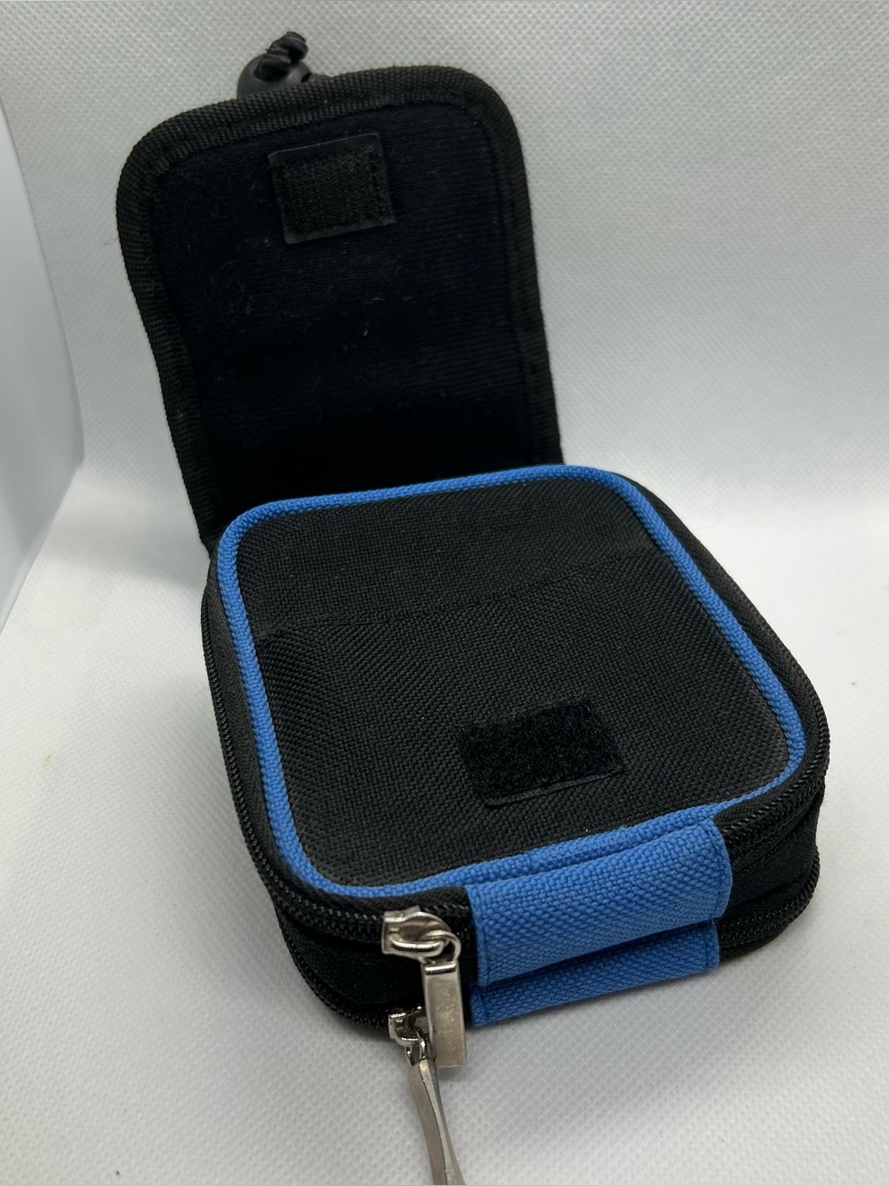 Nintendo Gameboy Advance GBA SP Black Blue Carrying Case Traveler Bag Pelican - Picture 5 of 8